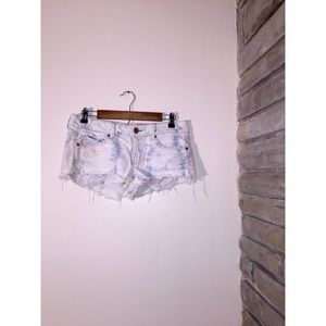 American Eagle outfitters// •size 6•